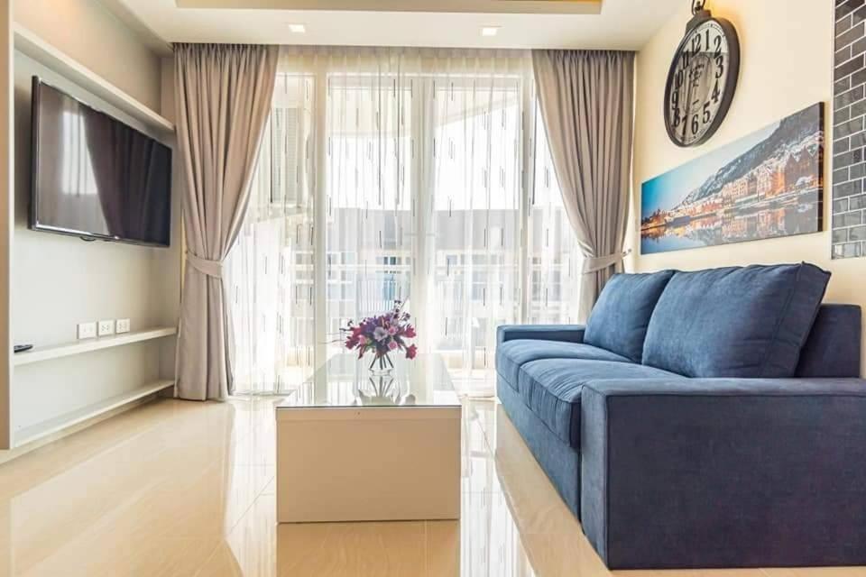 Grand Avenue By Fantasea Beach Pattaya Exterior photo