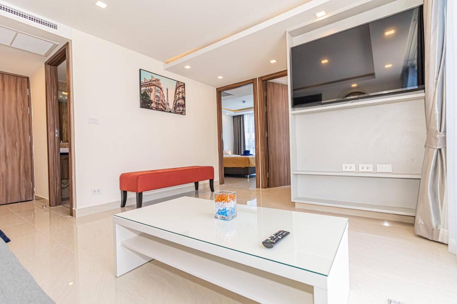 Grand Avenue By Fantasea Beach Pattaya Room photo